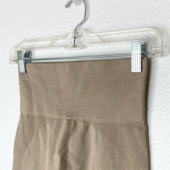 SETactive Beige High Rise Leggings Small - Picture 5 of 7